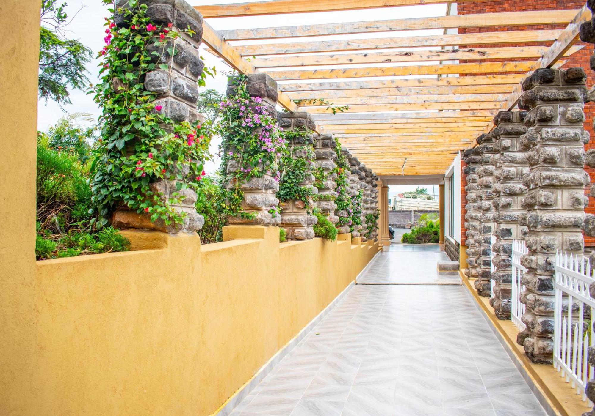 Angani Resorts & Spa Limited Shamenei Eksteriør bilde